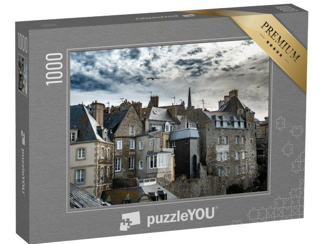Puzzle de 1000 pièces « Bâtiments historiques dans la ville antique de Saint-Malo sur la côte atlantique en Bretagne, France »