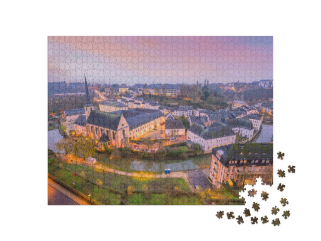 Puzzle de 1000 pièces « Skyline de la vieille ville de Luxembourg-ville, vue aérienne »